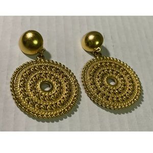 1980s Vintage CCORI Round Gold Clip Earrings.